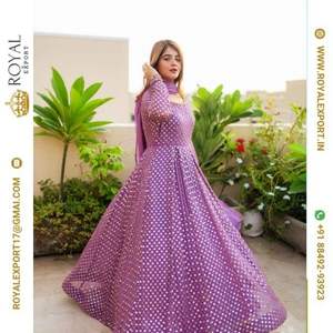 Nuevo Diseño Exclusivo de Vestido Largo de Fiesta de Georgette, Estilo Indio y Pakistaní, Vestido Anarkali con Bordado Intenso - Product Image 4