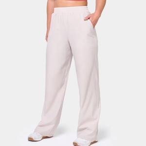 Pantalons de jogging et pantalons droits surdimensionnés pour femmes avec logo personnalisé de qualité supérieure, tissu doux au toucher en molleton, 100% coton - Product Image 1