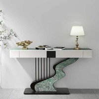 Table console en marbre et métal au prix adorable pour l'entrée, le salon, plateforme d'affichage simple en vue de profil, couloir, entrée