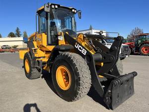 2017 JCB 427 AGRI Chargeuse sur pneus construite pour l'énergie et la productivité agricole - Product Image 2