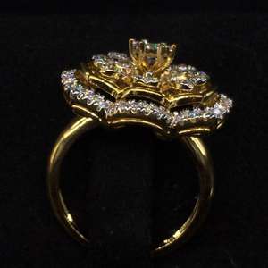 Anillo fino de flor dorada vintage con diamantes brillantes de claridad SI hace una gran Declaración - Product Image 4