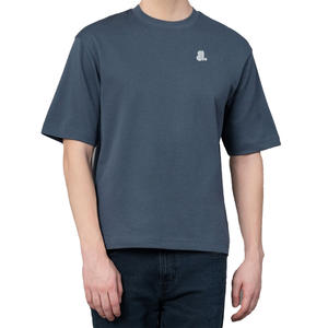 เสื้อยืดผู้ชายสไตล์สตรีทแวร์ ผ้าฝ้ายผสมใยไผ่ สีพื้น ทรงโอเวอร์ไซส์ หนานุ่ม สไตล์วินเทจ ไซส์ใหญ่ ระบายอากาศได้ดี - Product Image 1