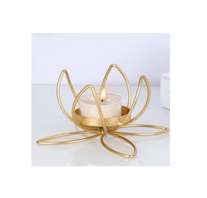 Porte-bougie décoratif en métal, parfait pour offrir en cadeau lors de les occasions de pendaison de crémaillère et des célébrations festives - Product Image 1