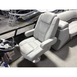 Piezas y Accesorios para Bote Pontón Regency 230 DL3 2023 - Base para Motor de 200 HP, Construcción en Aleación Marina - Product Image 1