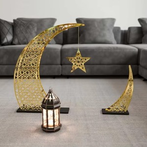 Magnifiques pièces métalliques lune et étoile Ramadan Kareem créent une entrée accueillante pour les invités, parfaites pour la décoration de la salle de prière. - Product Image 6