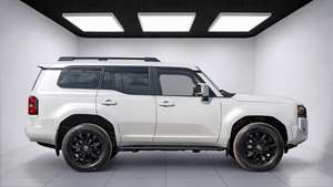 TOYOTA PRADO 250 VX PREMIUM 2.8D 2026 BLANCO / VOLANTE A LA IZQUIERDA - Product Image 2