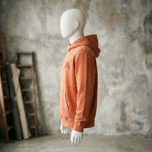 เสื้อฮู้ดดี้ผู้ชาย MATTIERA สีส้มไหม้ฟอก ปักโลโก้สีแดง ผ้าฝ้ายฟลีซ 100% สไตล์สตรีทแวร์ เสื้อฮู้ดแบบมีฮู้ด สั่งทำได้ - Product Image 1