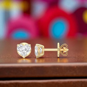 Pendiente de tuerca de tres puntas con piedra de moissanita de corte de corazón de 1,50 CT de CT, hecho en oro macizo para Unisex - Product Image 4