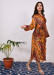 เดรสผ้าไหมลำลองพิมพ์ลายพร้อมเชือกผูกเอวชุดเดรสสไตล์แม็กซี่เดรสผ้าไหมพิมพ์ลายชุดปาร์ตี้ยาวคอวีดีไซน์ใหม่ - Product Image 4