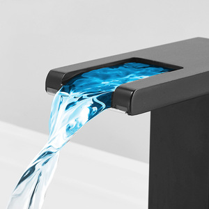 <span class=keywords><strong>Robinet</strong></span> <span class=keywords><strong>de</strong></span> lavabo cascade <span class=keywords><strong>noir</strong></span> mat à poignée unique, eau chaude et froide, avec LED, directement du fabricant - Product Image 2