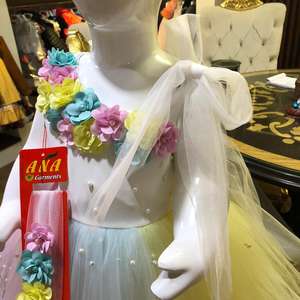 Vestido de satén floral múltiple para niñas Ropa de fiesta con tamaño personalizado y decoración de flores Vestidos elegantes - Product Image 4