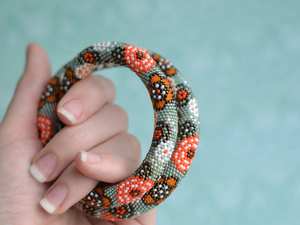 สร้อยคอแบบสวมติดรอบลำคอทำด้วยมือทำจากหินธรรมชาติลูกปัดลูกปัดแก้วเรซิน - Product Image 3