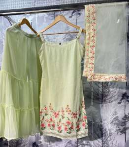 ชุดท็อปและกางเกงผ้าจอร์เจตต์ปักลายลูกปัด ล่าสุด คอลเลคชั่นสำหรับงานเทศกาลและงานปาร์ตี้ - Product Image 6