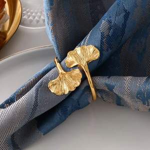 Anillo de Servilleta Creativo de Latón con Hoja Dorada, Elegante, Lujoso y Duradero, Decoración de Mesa para Fiestas, Bodas y Restaurantes - Product Image 2