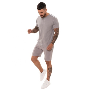 Conjunto de 2 Piezas para Hombre, Estilo Hip Hop, Corte Holgado, 100% Algodón, Logotipo Personalizado, Color Sólido, Camiseta y Pantalones Cortos Estampados - Product Image 5
