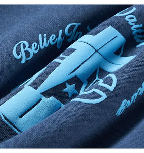 Veste universitaire haut de gamme avec corps en laine et manches en cuir, idéale pour les équipes universitaires, le style urbain et les tenues décontractées - Product Image 3