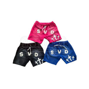 Pantalones cortos desgastados para hombre de algodón suave con detalles en bruto y acabado lavado para pantalones cortos desgastados para hombre de estilo urbano - Product Image 1