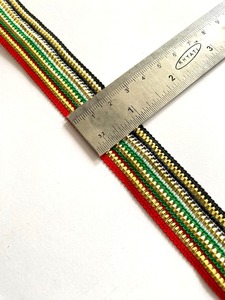 Venta al por mayor de encaje trenzado metálico Borde de diamantes de imitación cuentas borla decoración tamaño personalizable lentejuelas Material para prendas de bricolaje - Product Image 3