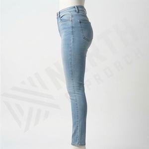 Jeans en denim classique décontracté respirant pour femmes, de haute qualité, coupe droite, pour toutes les occasions, pantalon élégant et tendance de qualité supérieure - Product Image 3