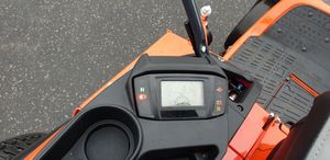 Tondeuse à gazon diesel industrielle ZD1211 avec châssis en acier et puissance 18.5KW - Product Image 2