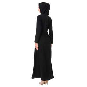 Abaya droite modeste en satin AY-807 avec col brodé main or et cuivre, taille naturelle en satin - Product Image 5