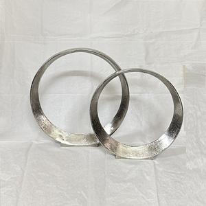 Sculpture abstraite décorative argentée abordable pour la décoration de la maison en fonte d'aluminium exportation mondiale du fournisseur indien - Product Image 3