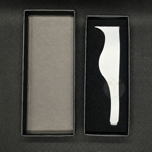Nouvelle Arrivée Rasoir de Barbier Dominicain Courbé en Acier Inoxydable Noir Mat à Lame Remplaçable Personnalisable - Product Image 5