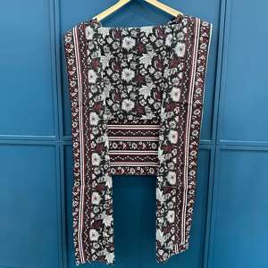 ผ้าชีฟองพิมพ์ลายดอกไม้ด้วยมือ ลายเพ้นท์มือ ผ้าทอสำหรับใส่ในฤดูร้อน ผ้าชีฟองพิมพ์ลายบล็อก สไตล์หรูหรา ชุดสلوار - Product Image 2