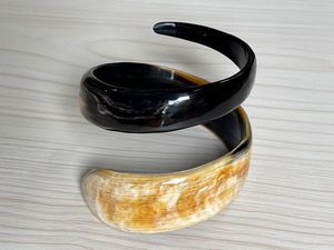 Poignets, bracelets et bracelets uniques en corne de buffle naturelle, fabriqués à partir de véritable corne de buffle, disponibles dans un assortiment de - Product Image 5