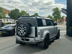 TOP VÉHICULES D'OCCASION LHD/RHD 2024 LAND ROVER 110 DEFENDER 3.0 D250 XS EDITION - Product Image 4