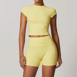 ชุดออกกำลังกายแบบไร้รอยต่อสำหรับผู้หญิงชุดออกกำลังกายแบบสองชิ้นเสื้อครอปแขนสั้นและนักขี่จักรยานสั้นเอวสูงฟิตเนสยิมโยคะชุดออกกำลังกายแบบยืดได้ - Product Image 3