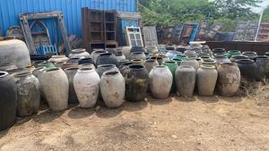 Pots d'argile en terre cuite Grand Royal Earth | Grandes jardinières artisanales | Décor de luxe rustique | Vaisseaux de jardin artisanaux intemporels - Product Image 5