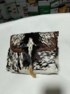 Sac à bandoulière en cuir de vachette premium fait main avec poils, sac messager vintage western, sac à main de voyage avec sangle réglable - Product Image 3