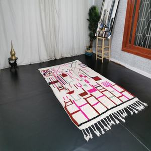 Tapis de créateur de couleur blanche avec tapis à motif de créateur - Product Image 3