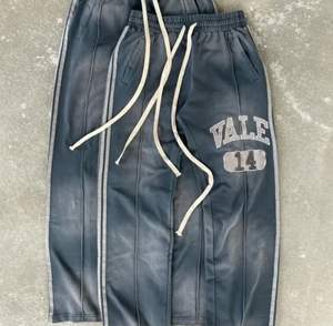 Vente en gros de survêtements de qualité supérieure impression de logo personnalisé coupe confortable caractéristique respirante pour les commandes en gros d'hiver - Product Image 4