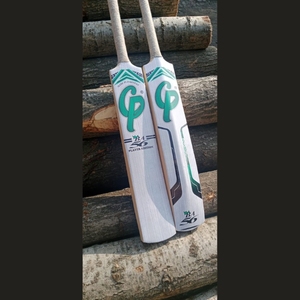 Babar Azam Bate de críquet similar Madera de sauce ligera con bordes gruesos para jugar en Tapeball Cricket Rawalakot - Product Image 3