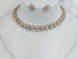 Conjunto de collar de moissanita de calidad superior Conjunto de desgaste mínimo Perfecto para complementos de fiesta de Navidad Ropa étnica y Occidental - Product Image 2