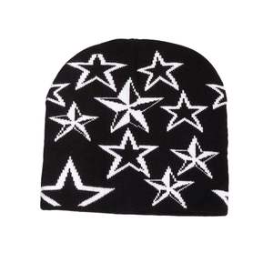 Gorro de Invierno de Seda, Suave, Cálido, Transpirable, con Diseño de Estrellas, Cómodo, Unisex, para Clima Frío, Diseño Elegante, Personalizable, para Uso Diario - Product Image 1