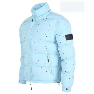 Blouson d'hiver en toile style streetwear avec col montant et logo frontal, design minimaliste tendance, étiquette personnalisée pour homme - Product Image 3
