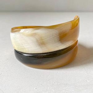 Bracelets en corne de buffle naturelle, fabrication artisanale de bijoux en corne de buffle - Product Image 2