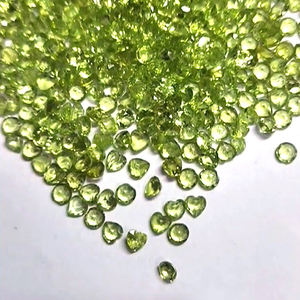 หินเพอริโดธรรมชาติขนาด4มม. 140เหลี่ยมเป็นรูปหัวใจ500ชิ้น - Product Image 2