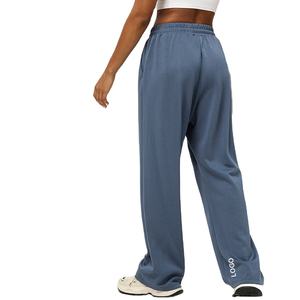 Pantalon de survêtement ample et droit pour femme, en molleton de coton, personnalisable avec logo, style décontracté et élégant - Product Image 2