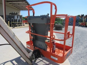 2013 E450AJ Articulating Boom Lift Reliable Construction Equipment Ready for Export - Product Image 4