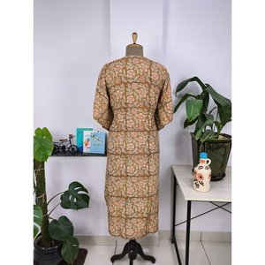 Robe kaftan de style bohème indien avec imprimé narcisses doré brun fait main, en tissu de coton respirant, confortable, idéale comme cache-maillot de bain - Product Image 5
