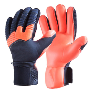 Gants de gardien de but en matériau PU forte adhérence coupe négative utilisation extérieure Protection des doigts pour le football de football - Product Image 6