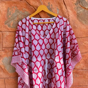 Femmes coton biologique fait à la main robe d'été feuille rouge imprimé haut court peignoir vêtements de plage caftan décontracté robe de nuit taille naturelle - Product Image 1