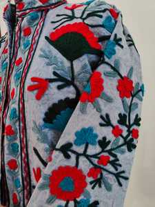 Veste bohème exclusive pour femmes, manteau brodé à la main en coton et tissu TNT, design SALT - Product Image 4