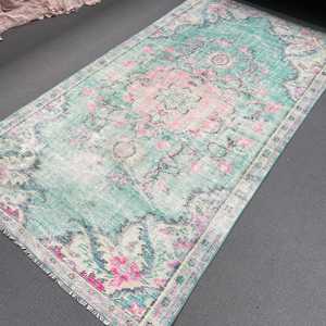 Alfombra Turca de 4.1x7.3 pies, Alfombra Vintage, Alfombra de Camuflaje Azul y Rosa - Product Image 5