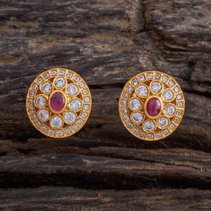 Pendientes de Oro con Diamantes para Boda y Compromiso - Diseño Elegante y Moderno. Nuevo Título: Aros de Oro con Perlas de Moda. Pendientes con Forma de Mariposa y Flor. - Product Image 1
