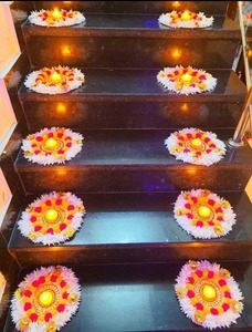 Rangoli T-Light Mats Gajra Mats avec Pom Pom T-Lights non inclus Diwali Pendaison de crémaillère Décor Festival indien Tapis d'escalier - Product Image 5